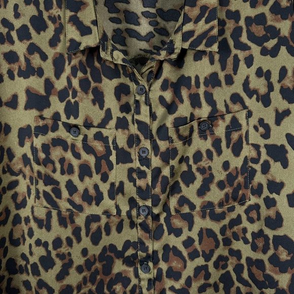 Fate Women's Leopard Print Button Up Collared Cap Sleeved Blouse, Size Med. NWOT - Picture 5 of 7